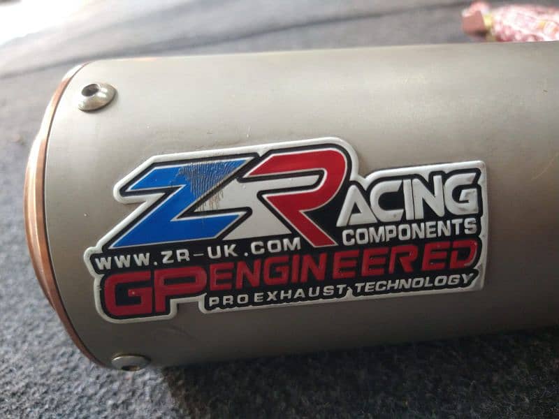 made in UK Z racing universal exhaust very loud and and heavy sound 5