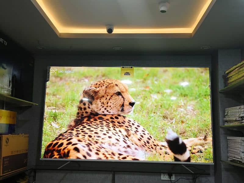 80 " Q LED SAMSUNG RK UHD IPS DISPLAY LATEST SLIM MODEL  03221257237 2