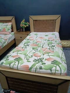 Single Beds & Beds Centre Table