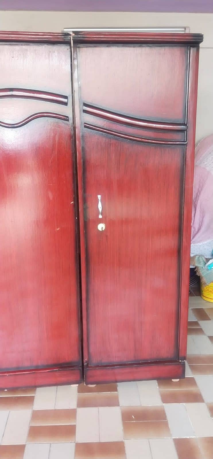3door wardrobe for sale in excellent condition 1