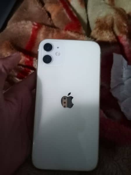 I phone 11 jv non PTA 64 GB frsh condition betrry healt 88 0