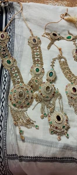 Elegant and Party Wear jewelry set just one time used 3