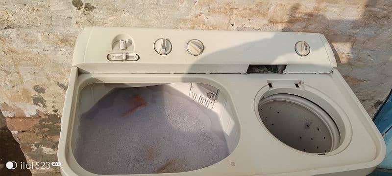 Haier company two in one washing machine. It is very in good condition 1