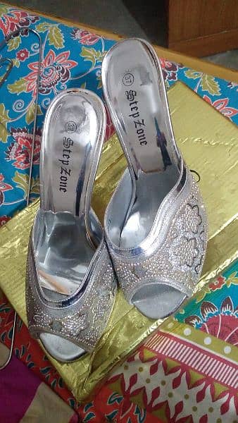 Silver heels, Grey pencil heels 1