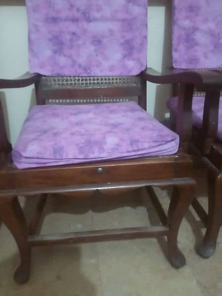4 in 1 chair set in good condition 1