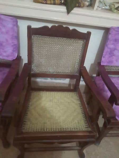 4 in 1 chair set in good condition 2