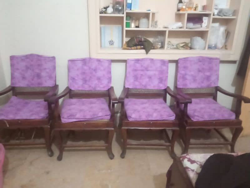 4 in 1 chair set in good condition 4
