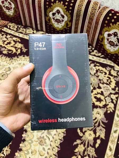P47 Wireless Headphones 1