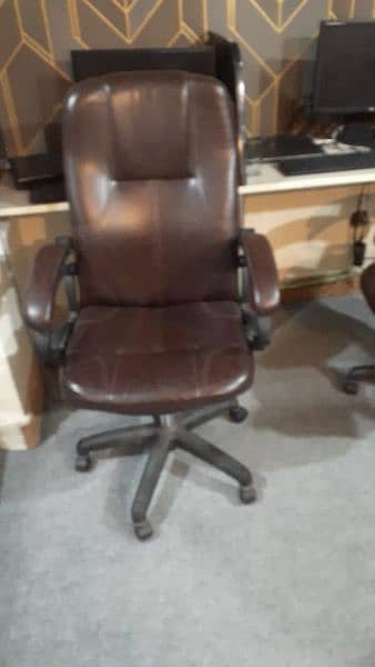 executive chairs, mash chairs, gaming chairs 1