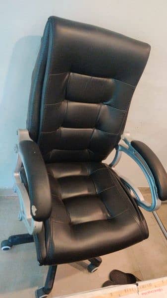 executive chairs, mash chairs, gaming chairs 4