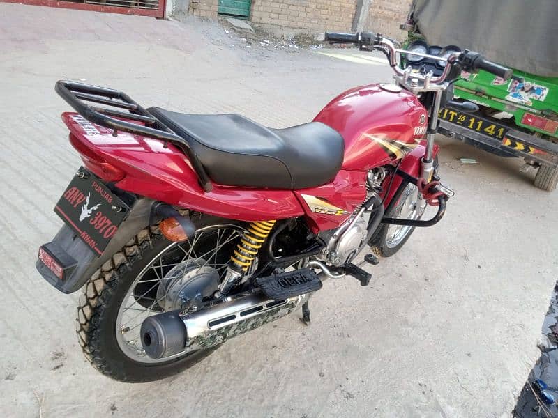 Yamaha YB125z 1