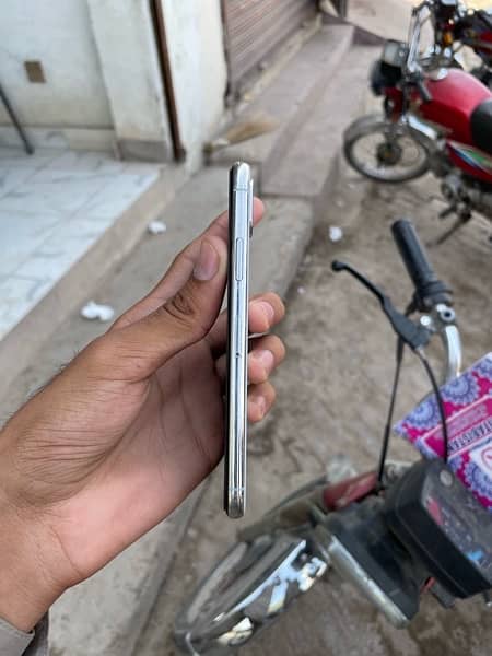 Iphone X (PTA aprove) 1