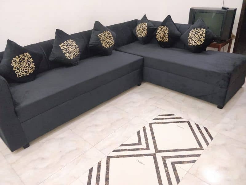 6 seatersofa set condition 10 by 10 0