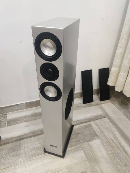 Canton karat 707 dc Floorstanding Speakers 2