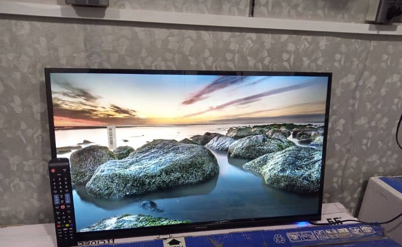 43,, INCH Samsung UHD smart Tv 4k new 3 YEARS warranty O3O2O422344 0