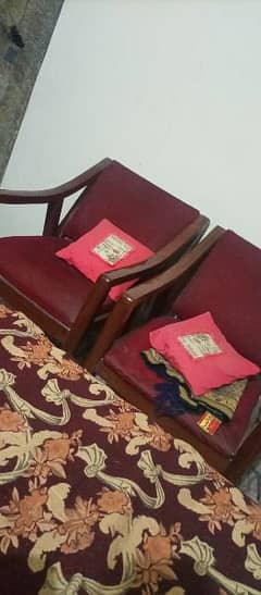 2 strong wazani chairs for sall pure black kekar hai