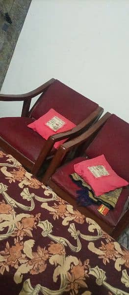 2 strong wazani chairs for sall pure black kekar hai 0