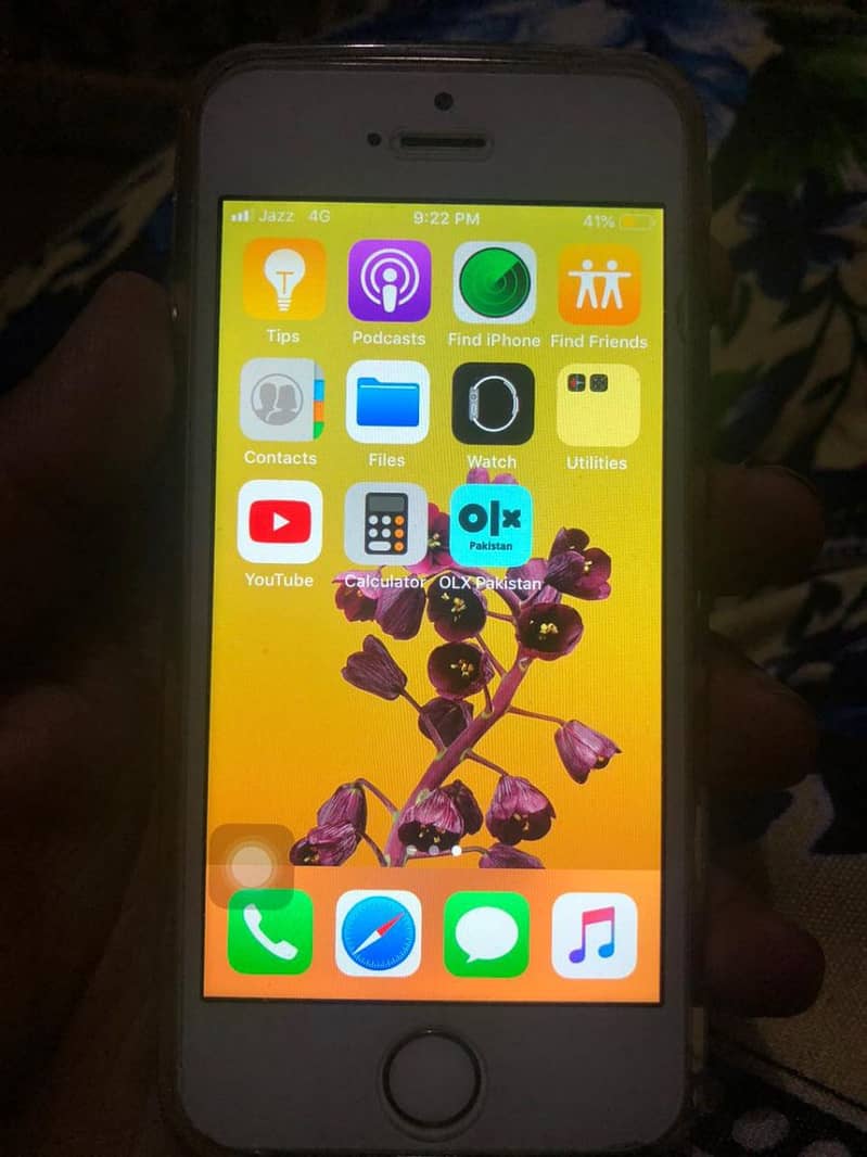 iPhone 5s || Golden  || 9/10 Condition || 1