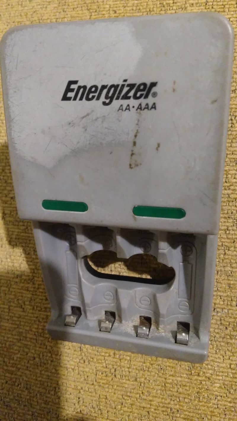 Energizer AAA and AA Cell charger 0