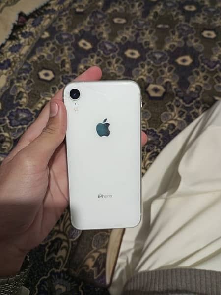 iphone xr non pta 78 health 10/10 condition water pack 1