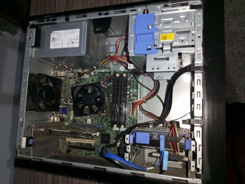 Dell latitude T1650 Tower Workstation 6