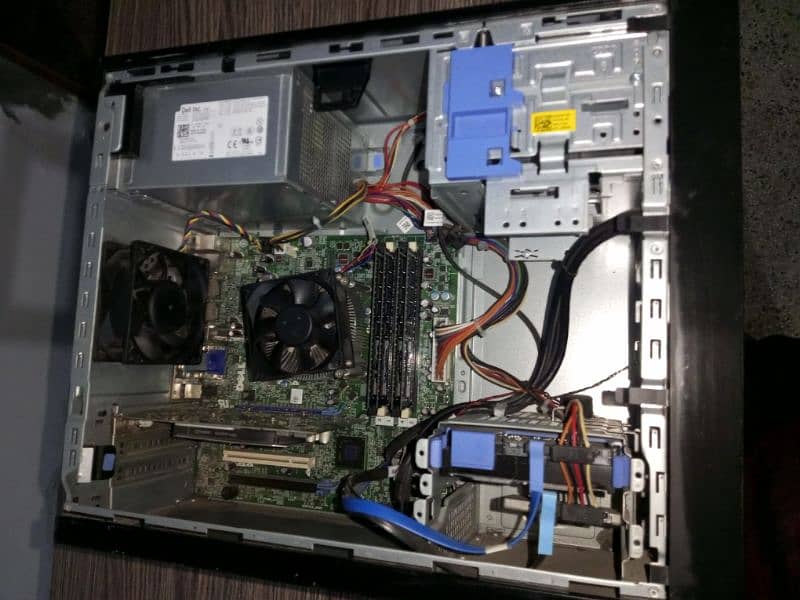 Dell latitude T1650 Tower Workstation 7