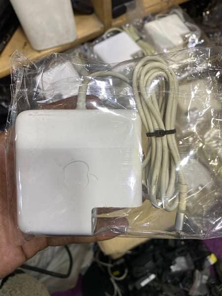 magsafe charger original  laptop 5