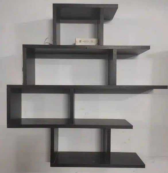 wall rack size 2.5 by 2.5 3 month use 0