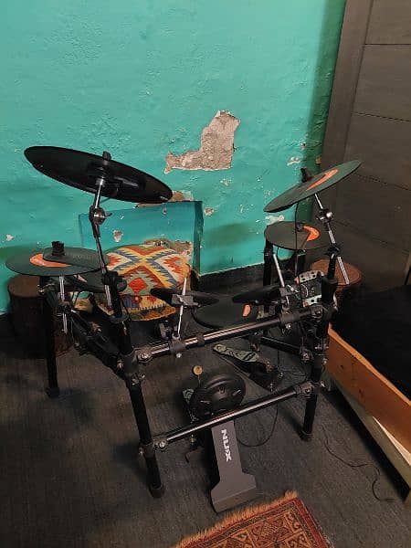 NUX DM-4 electric drum kit 1
