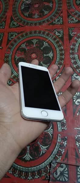 i phone 7 Bypass 128gb White colour 2