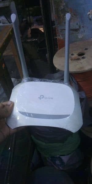 TP LINK/MT LINK/TENDA/MERCUSYS USED ROUTER WITH ADAPTER 0