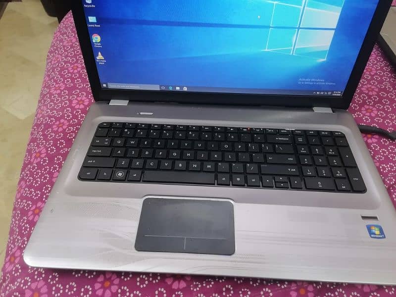 hp pavilion core i5, 1st gen, 17 inch laptop, with built in graphics 1