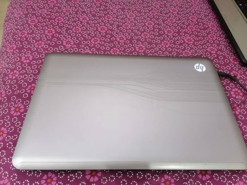 hp pavilion core i5, 1st gen, 17 inch laptop, with built in graphics 6