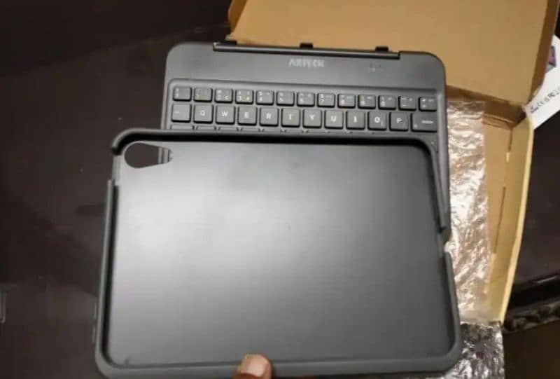 Arteck Bluetooth Keyboard Case for iPad Mini 6, 8.3-inch 4