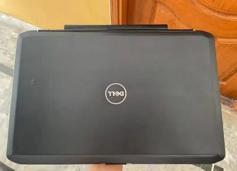 Dell Laptop Latitude E5530 3