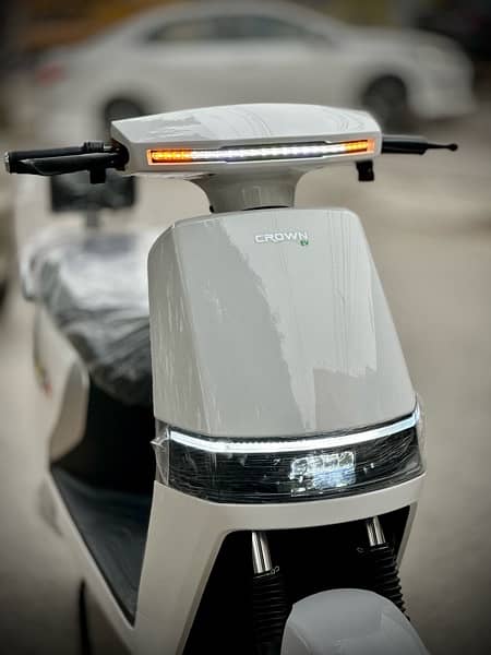 Crown EV Pro + Electric Scooty Bikes Lithium Batteries Dicounted price 7
