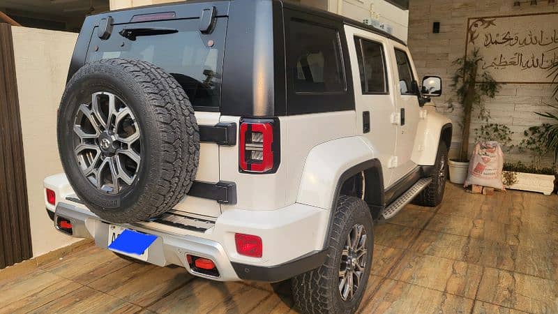 BJ40 BAIC Jeep nearly new for sale 3