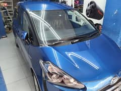 Toyota Sienta X pearl blue