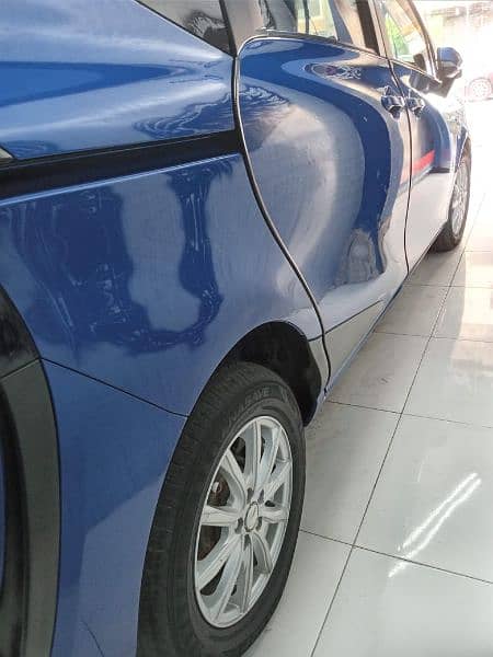 Toyota Sienta X pearl blue 8