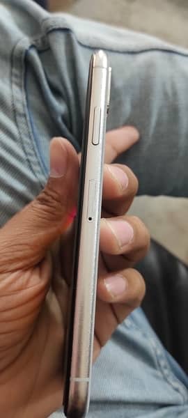 iphone x PTA approved White Color 4