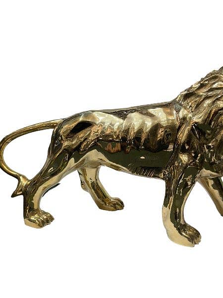 Brass Luxurious Lion Sculpture, Pure Brass Lion, Home and Office Decor 10