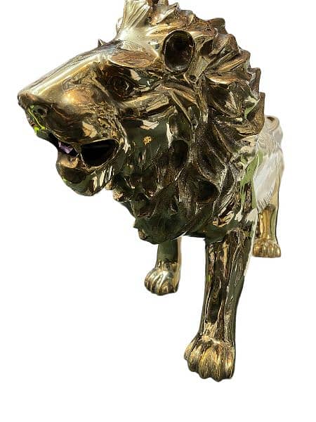 Brass Luxurious Lion Sculpture, Pure Brass Lion, Home and Office Decor 16