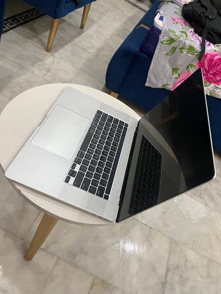 Apple MacBook pro 2019 3