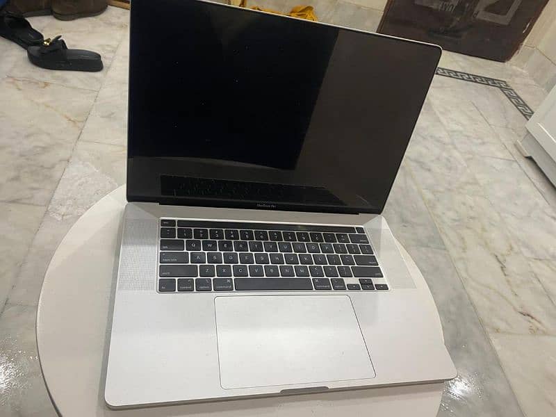 Apple MacBook pro 2019 7