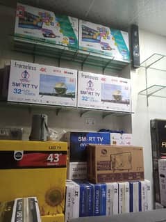 32,,INCH SAMSUNG SMART UHD LED TV 03230900129 0