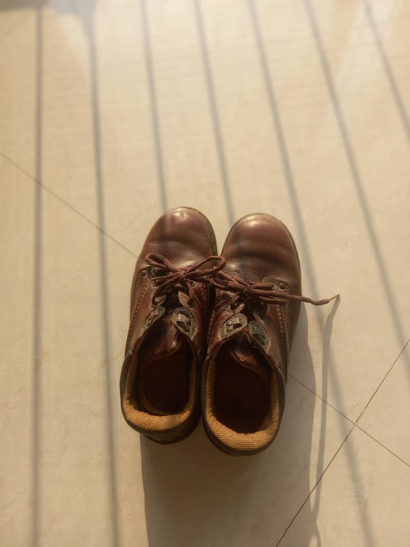 Brown leather Vintage Dr Martins shoes 3