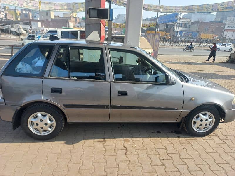 Suzuki Cultus 2014 4