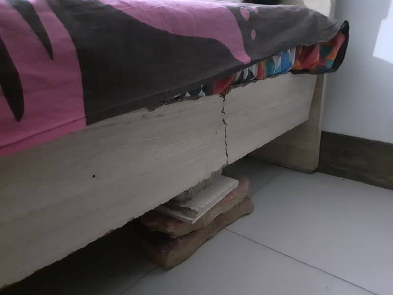 Bed without mattress 5