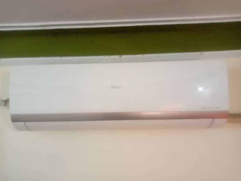 good condition invertor air conditioner (a c] 1.5 ton 2