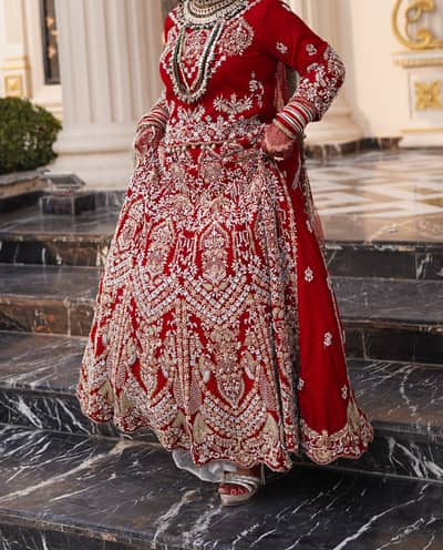 bridal lehnga velvet stuff heavy work availble for sale